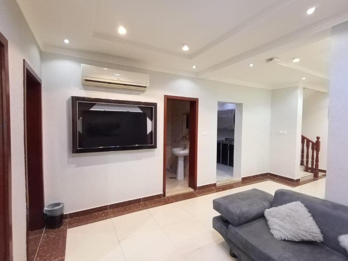 Celine Al Motamaiza Furnished Apartment DDjeddah Extérieur photo